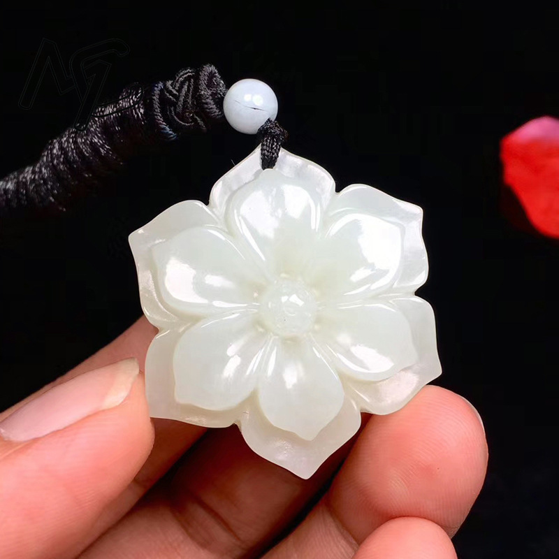 Necklaces - Naturalny Chiński Biały Jadeit Pięciokątny Kwiatowy