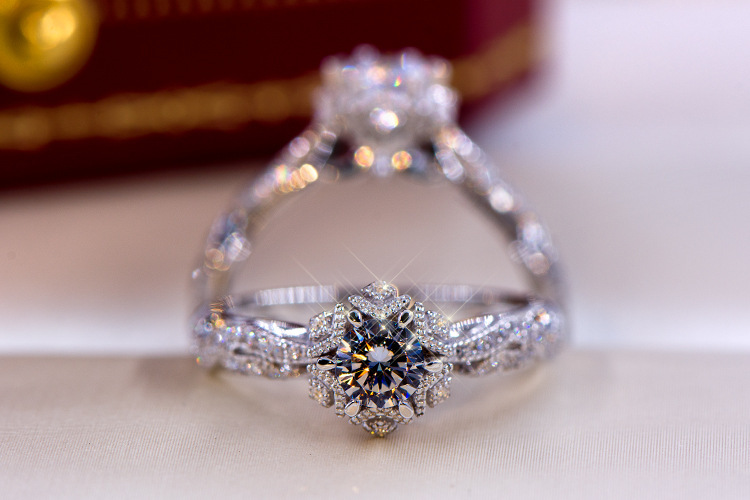 Pierścionek ze srebra próby S9 – Moissanite Engagement Ring 1 Carat recenzja i cena