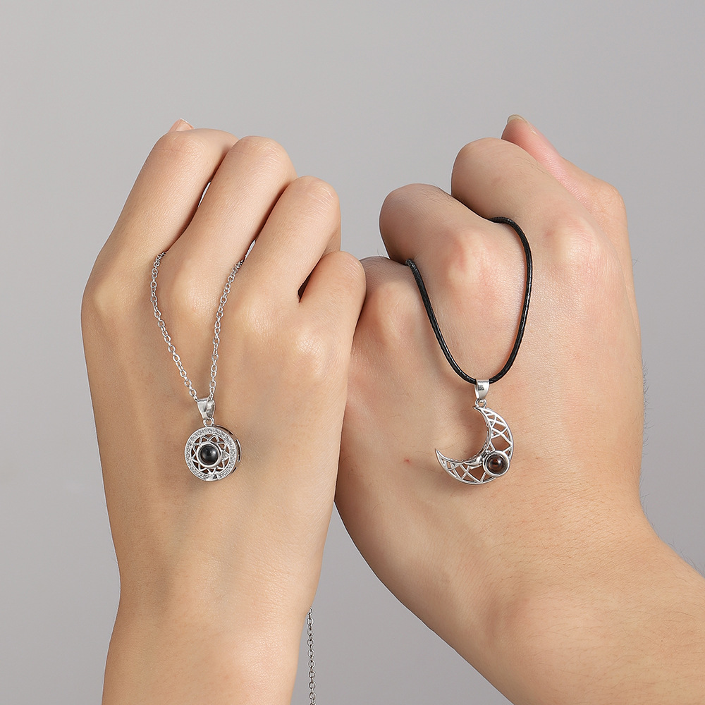 2 SZTUK Magnetyczny naszyjnik  – Magnetic Couple Matching Necklaces recenzja i cena