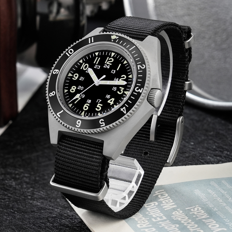 Zegarek kwarcowy Watchdives WD – Watch Accessories recenzja i cena
