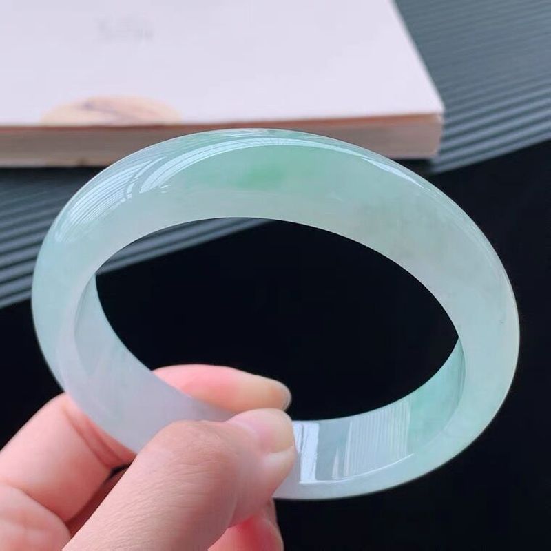 Bransoletka z jadeitu dla kobi – Bracelets recenzja i cena